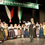 Der Chor der Egerland-Jugend unter der Leitung von Roland Hammerschmied