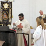 Gottesdienst mit Monsignore Karl Wuchterl und Pater John