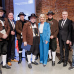 v.l. Helmut Kindl, Oliver Weigel, Alois Rott, Günther Wohlrab, Ulrike Scharf, Volker Jobst, Peter Berek und Peter Pirner